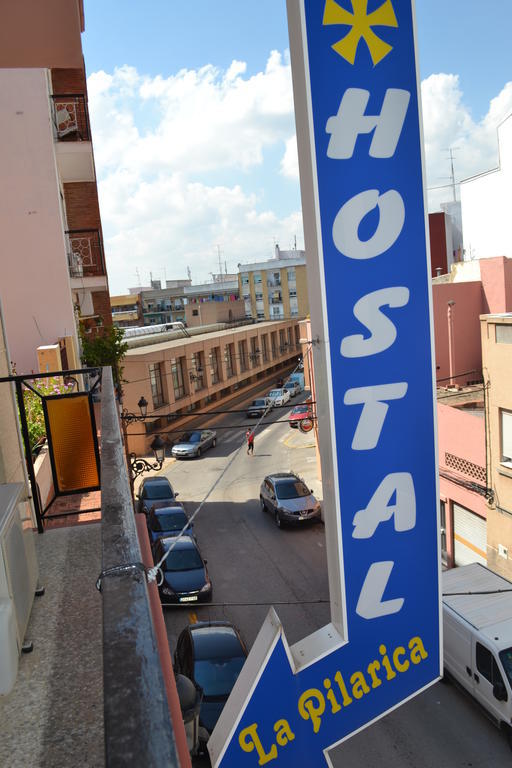Hostal La Pilarica Paterna Extérieur photo