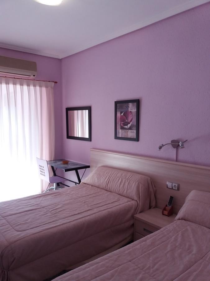 Hostal La Pilarica Paterna Chambre photo
