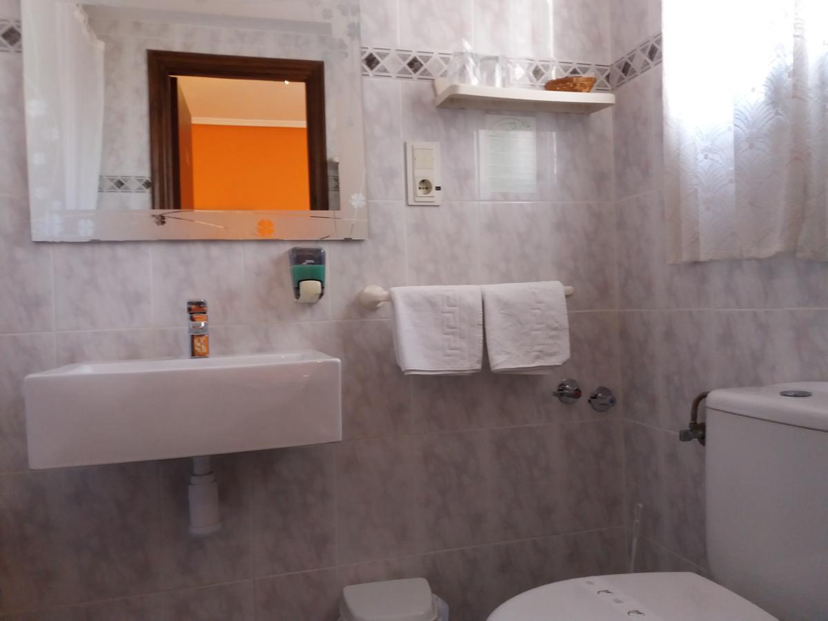 Hostal La Pilarica Paterna Chambre photo