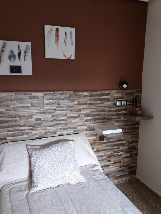 Hostal La Pilarica Paterna Extérieur photo