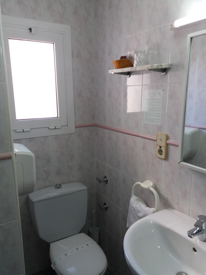 Hostal La Pilarica Paterna Chambre photo