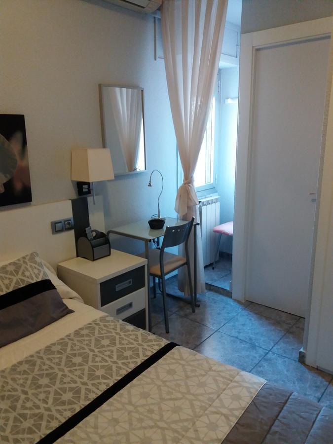 Hostal La Pilarica Paterna Chambre photo
