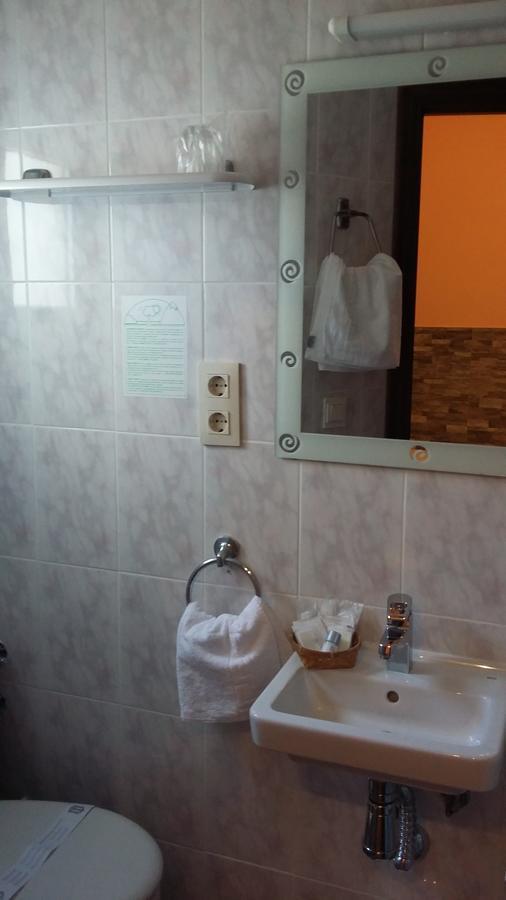 Hostal La Pilarica Paterna Extérieur photo