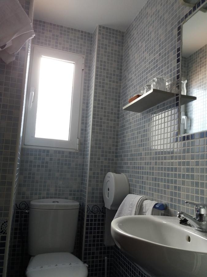Hostal La Pilarica Paterna Extérieur photo