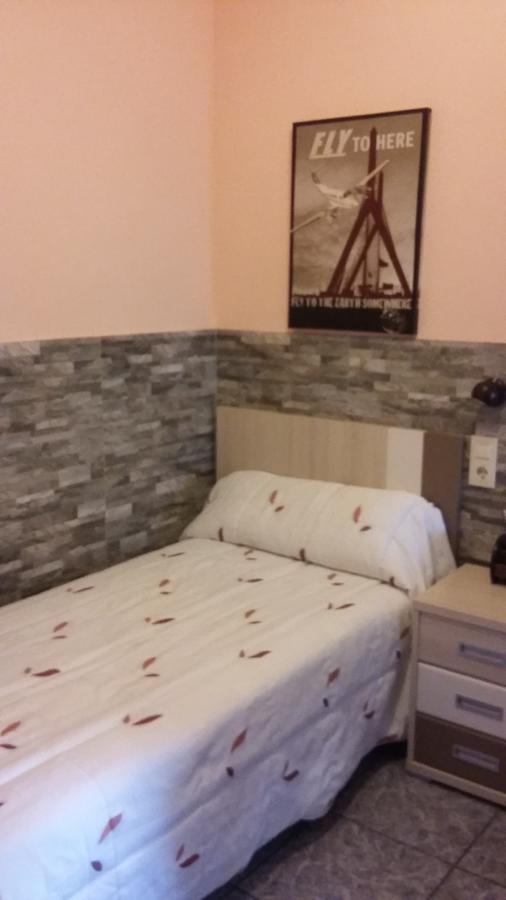 Hostal La Pilarica Paterna Extérieur photo