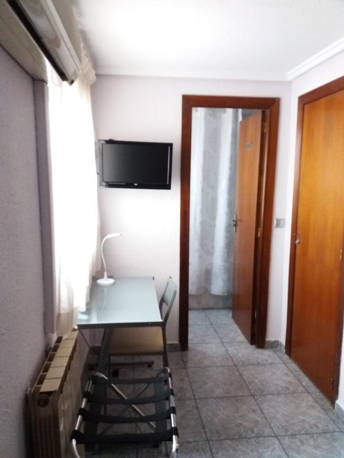Hostal La Pilarica Paterna Extérieur photo