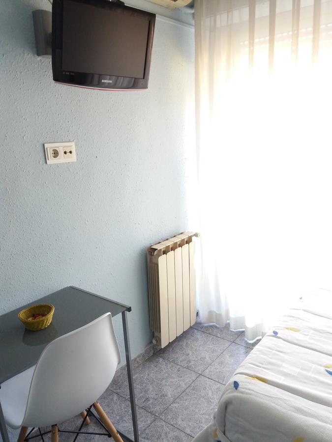 Hostal La Pilarica Paterna Extérieur photo