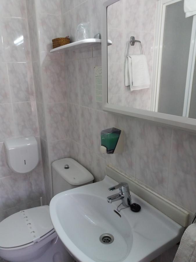 Hostal La Pilarica Paterna Extérieur photo