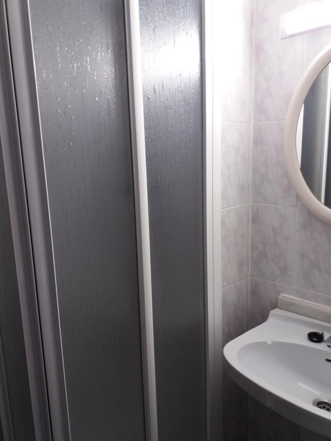 Hostal La Pilarica Paterna Extérieur photo