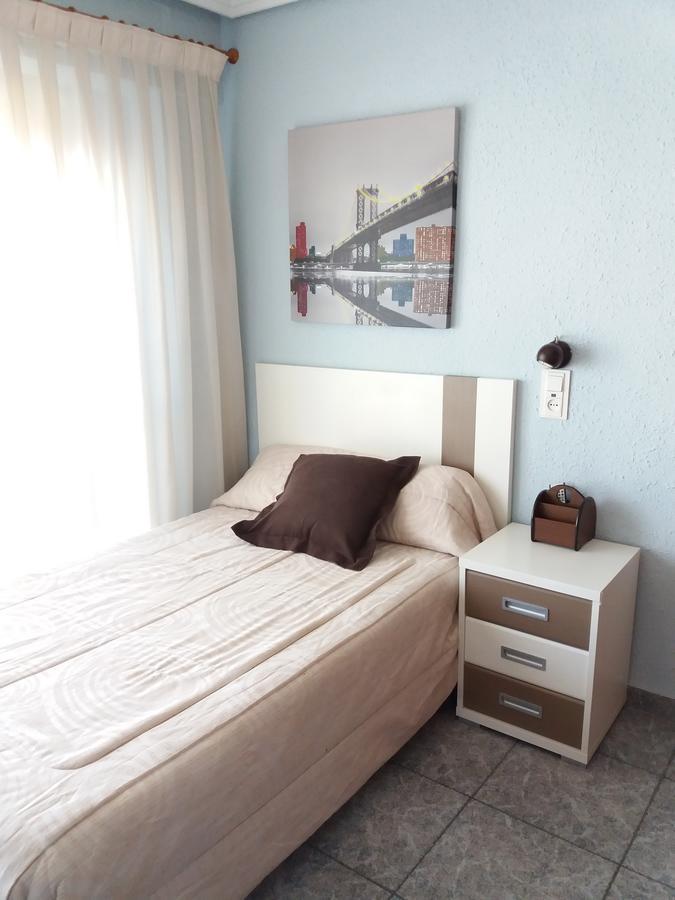 Hostal La Pilarica Paterna Extérieur photo