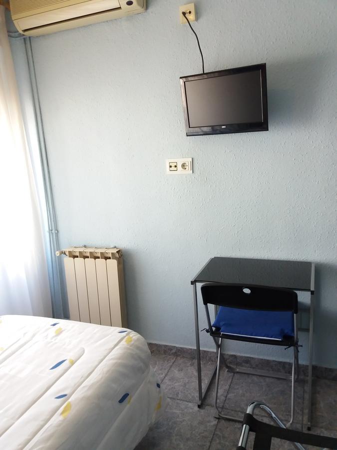 Hostal La Pilarica Paterna Extérieur photo